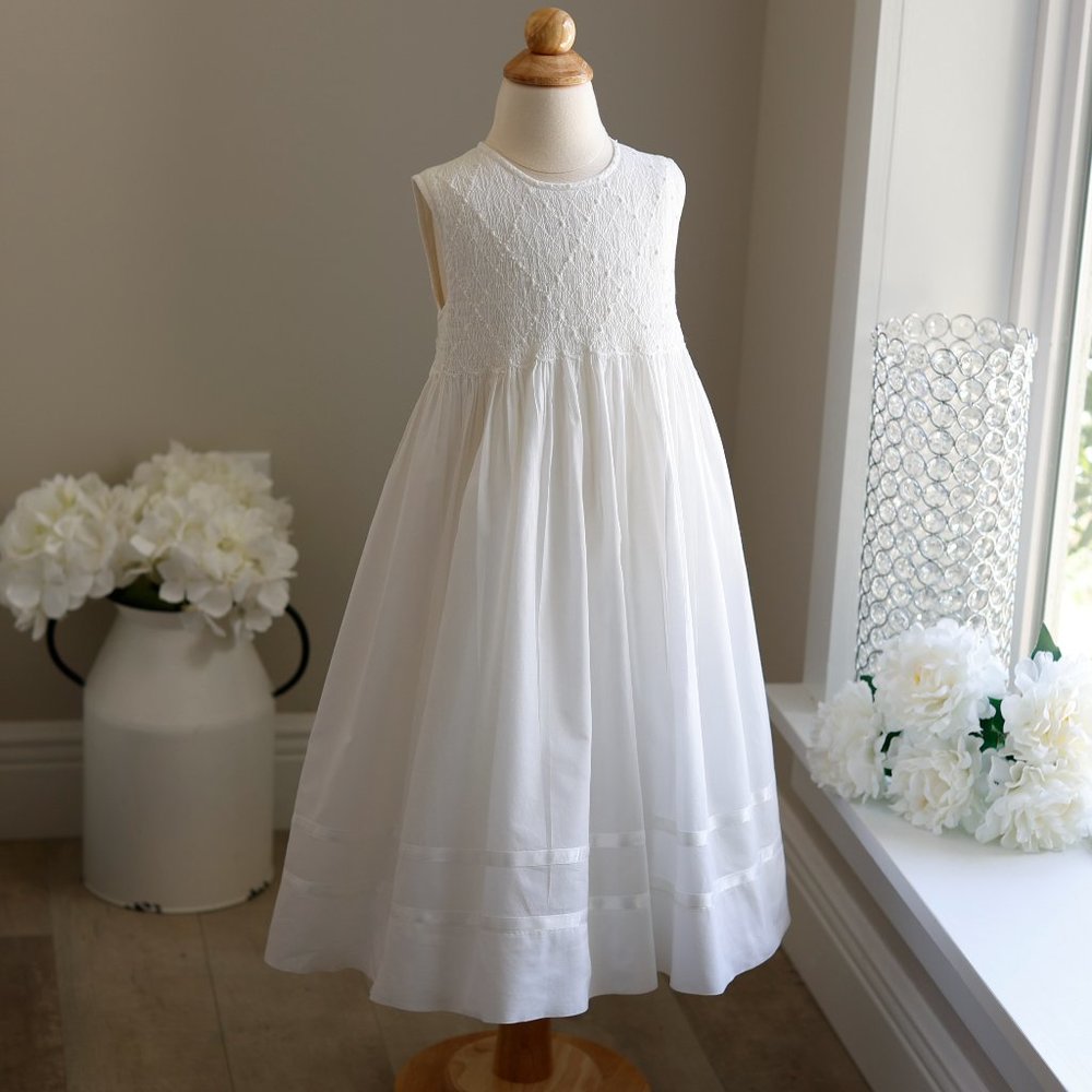 Strasburg Dress White 100% Cotton Smocked Special Occasion Flower Girl LIKE NEW